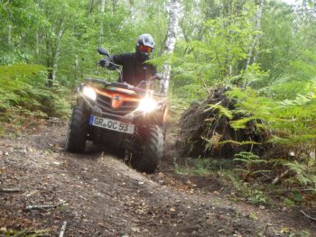 Weisswasser-Quadtour-Waldweg